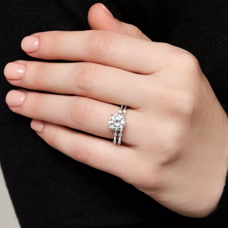Platinum Mariana Curved Pave Band