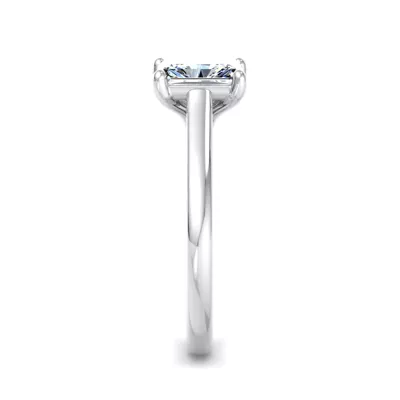 Summer Solitaire Engagement Ring