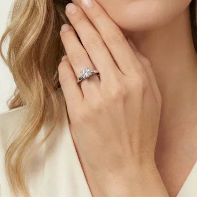 Bella Solitaire Engagement Ring (2.2mm)