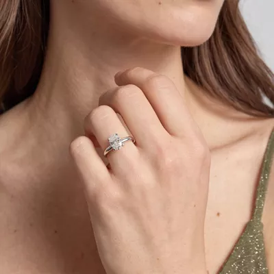 Leah Four-Prong Solitaire Engagement Ring (2.7mm)