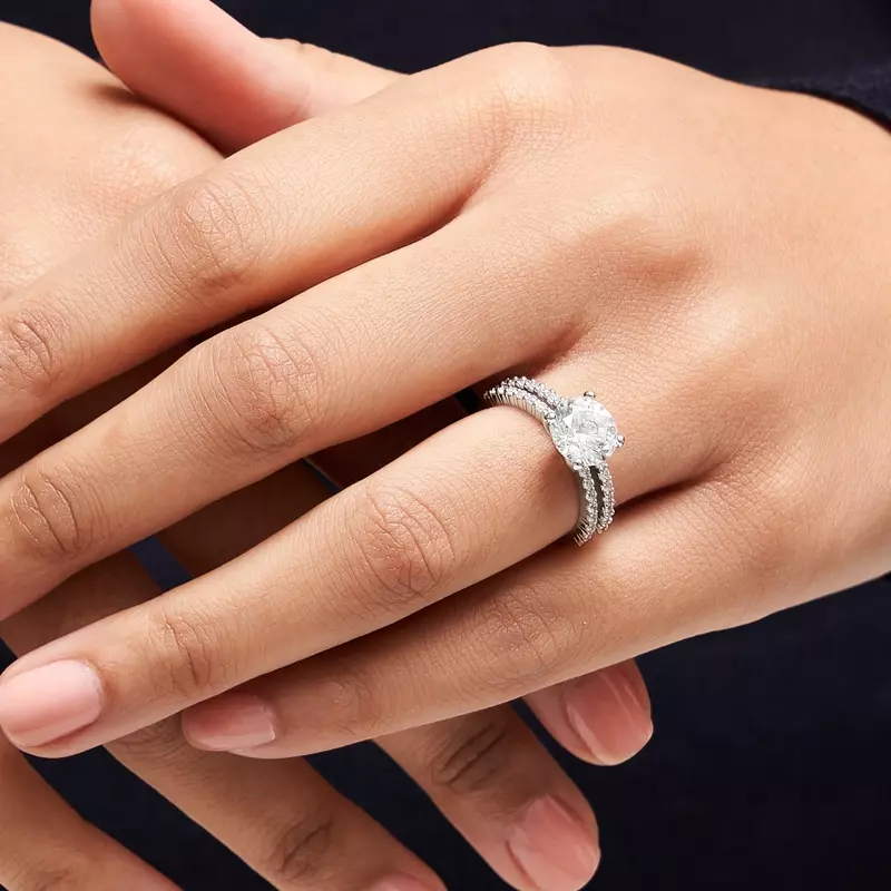 Platinum Vera Engagement Ring