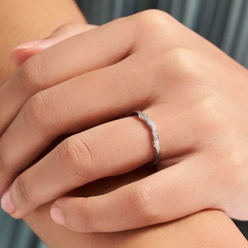 14K White Gold Oksana Band