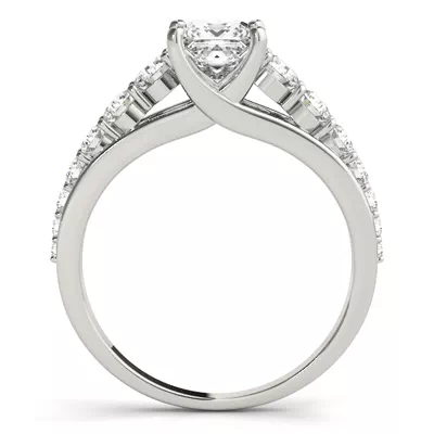 Aida Graduating Diamond Engagement Ring
