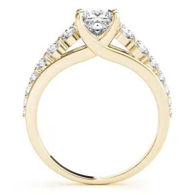 Aida Graduating Diamond Engagement Ring