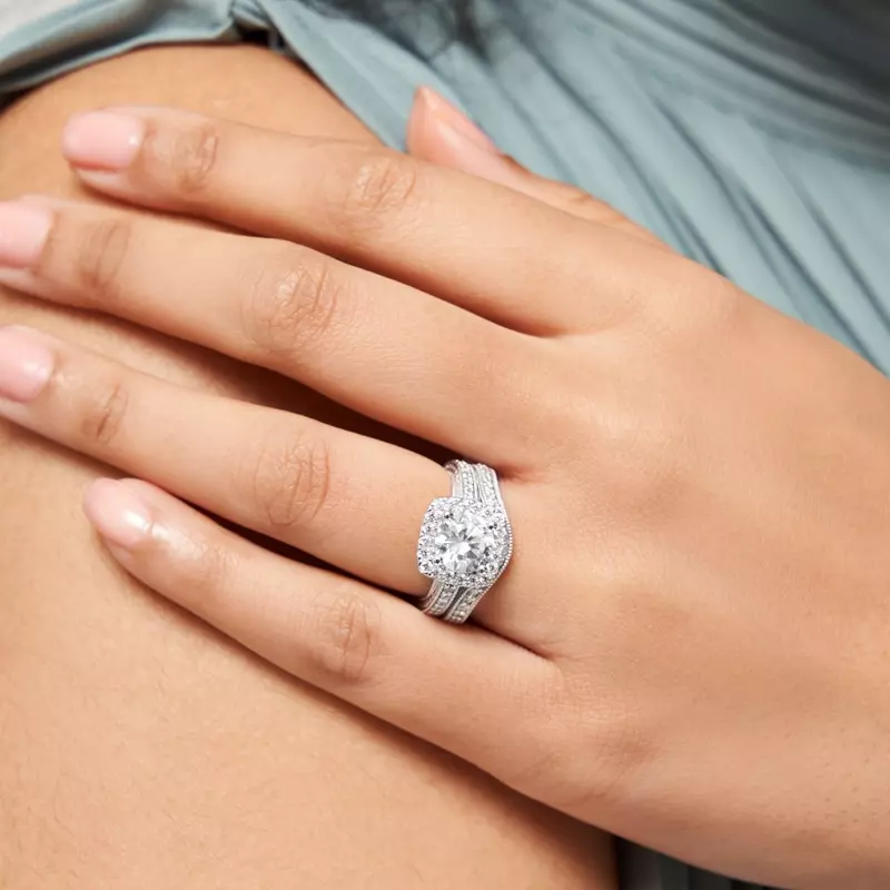 18K White Gold Soul Vintage Inspired Halo Engagement Ring
