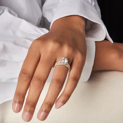 Layla Halo Engagement Ring