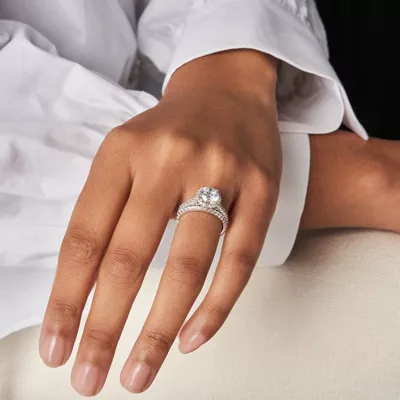 Layla Halo Engagement Ring