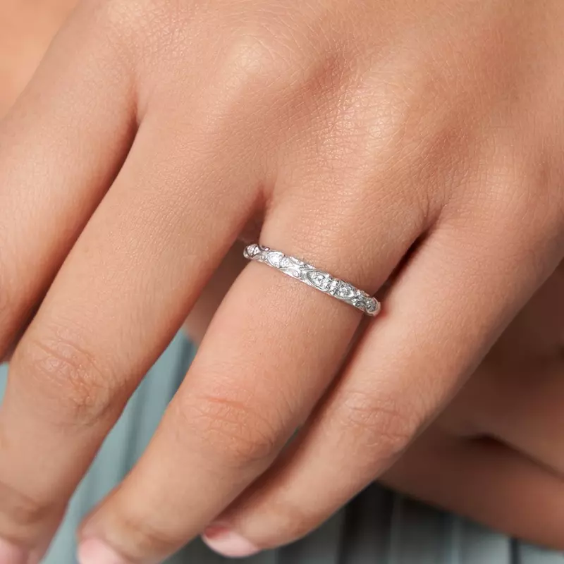 18K White Gold Tegan Band