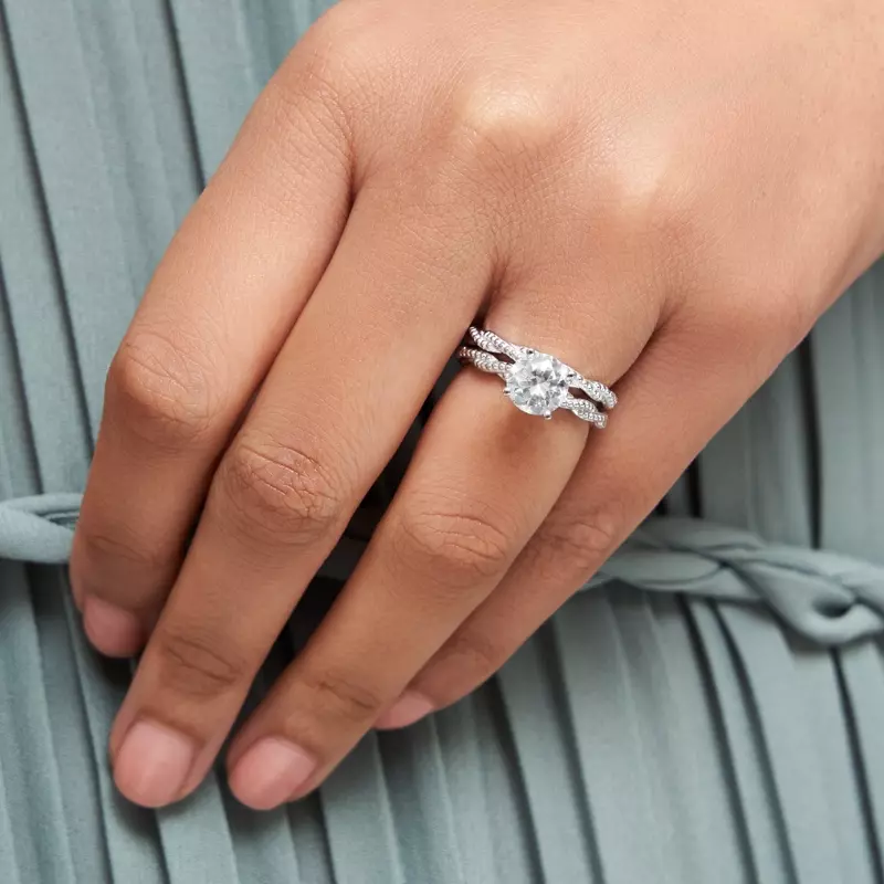 18K White Gold Leena Solitaire Engagement Ring