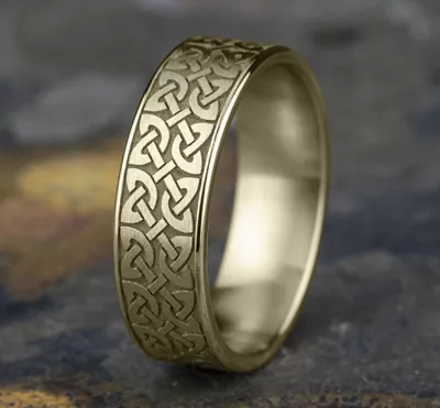 Celtic Knotwork Flat Comfort-Fit Band (7mm)