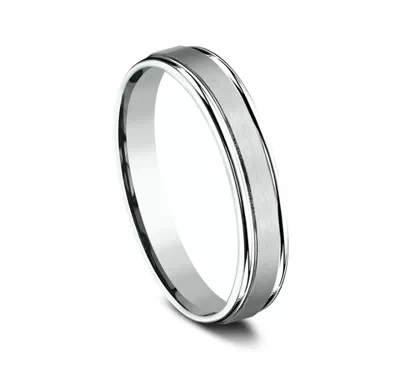 Satin Center Polished Edge Comfort-Fit Band (4.5mm)