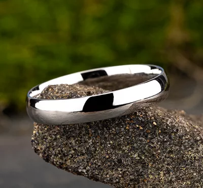 Low Dome Comfort-Fit Polished Band (4mm)