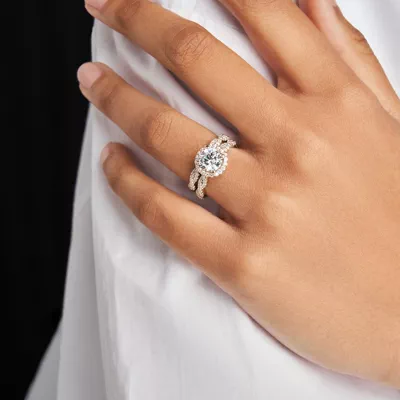 Elsa Halo with Twisted Pavé Band Engagement Ring