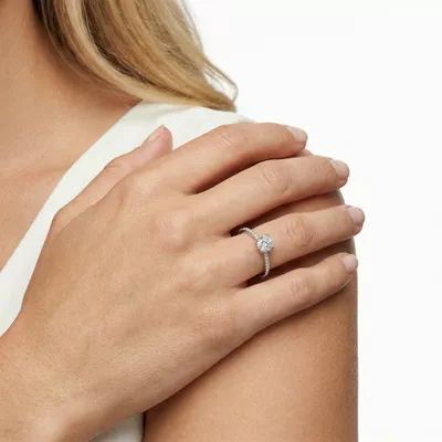 Caroline Classic Diamond Engagement Ring
