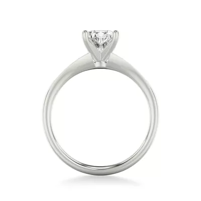 Zelda Graduated Diamond Engagement Ring