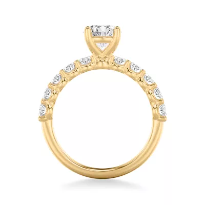 Kimpton Oval Lab Engagement Ring