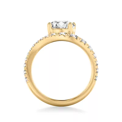 Curvelle Graduated Pavé Lab Engagement Ring