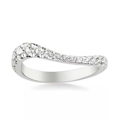 Curvelle Graduated Pavé Band