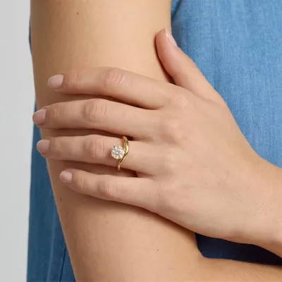 Curvelle Solitaire Engagement Ring