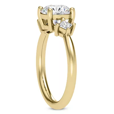 Princesa Three-Stone Engagement Ring