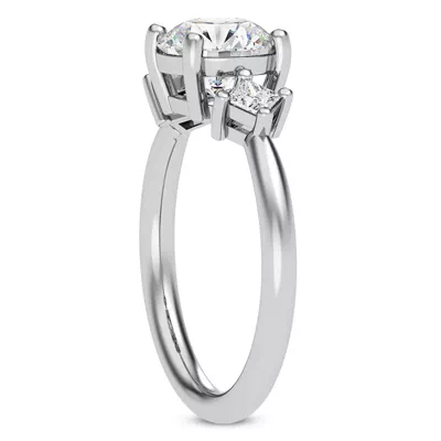 Princesa Three-Stone Engagement Ring