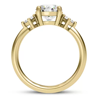 Princesa Three-Stone Engagement Ring