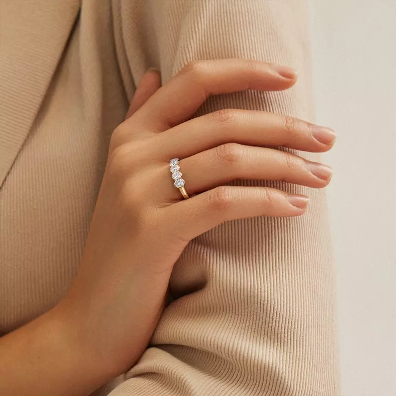 14K Yellow Gold Oval Cut Lab Diamond 5 Stone Ring (1.00 ct. tw.)