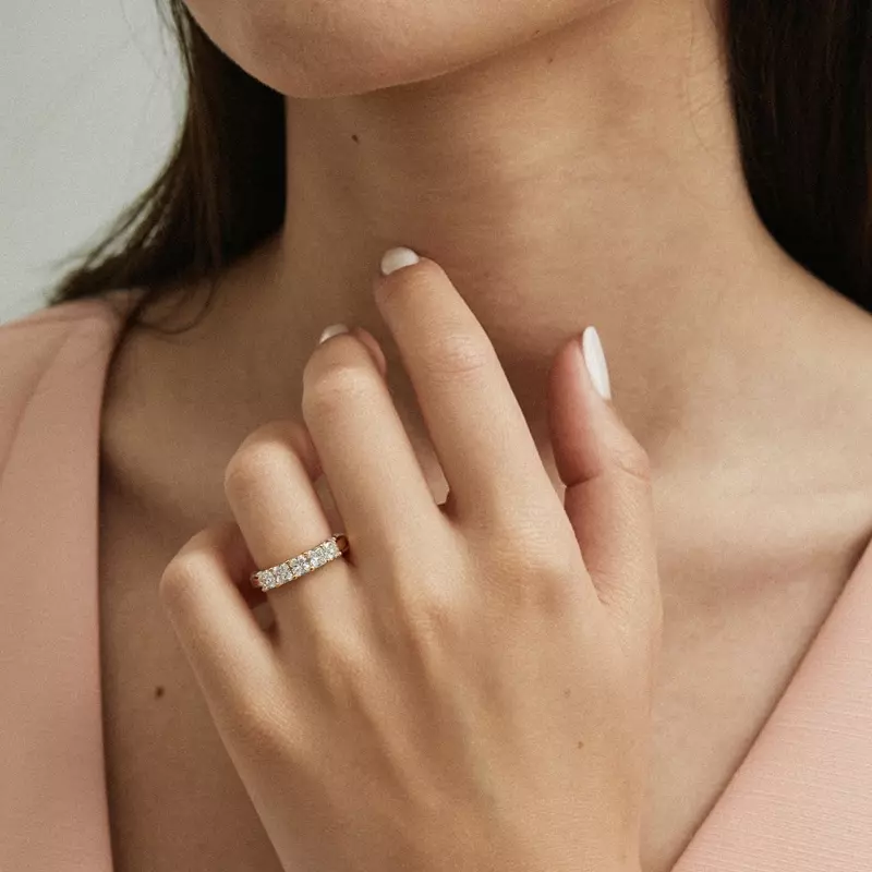 18K Rose Gold Princess Cut Diamond 5 Stone Ring (1.50 ct. tw.)