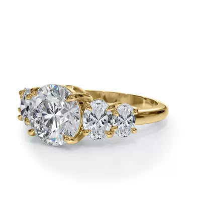 Bellora Graduated Oval Engagement Ring