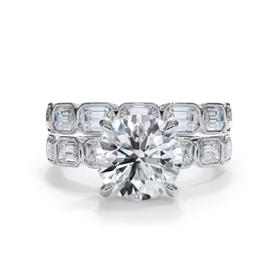 Bellora East-West Emerald-Cut Lab Bezel Band