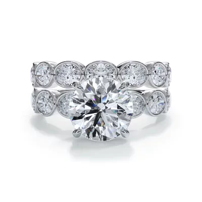 Bellora Oval Diamond Bezel Band