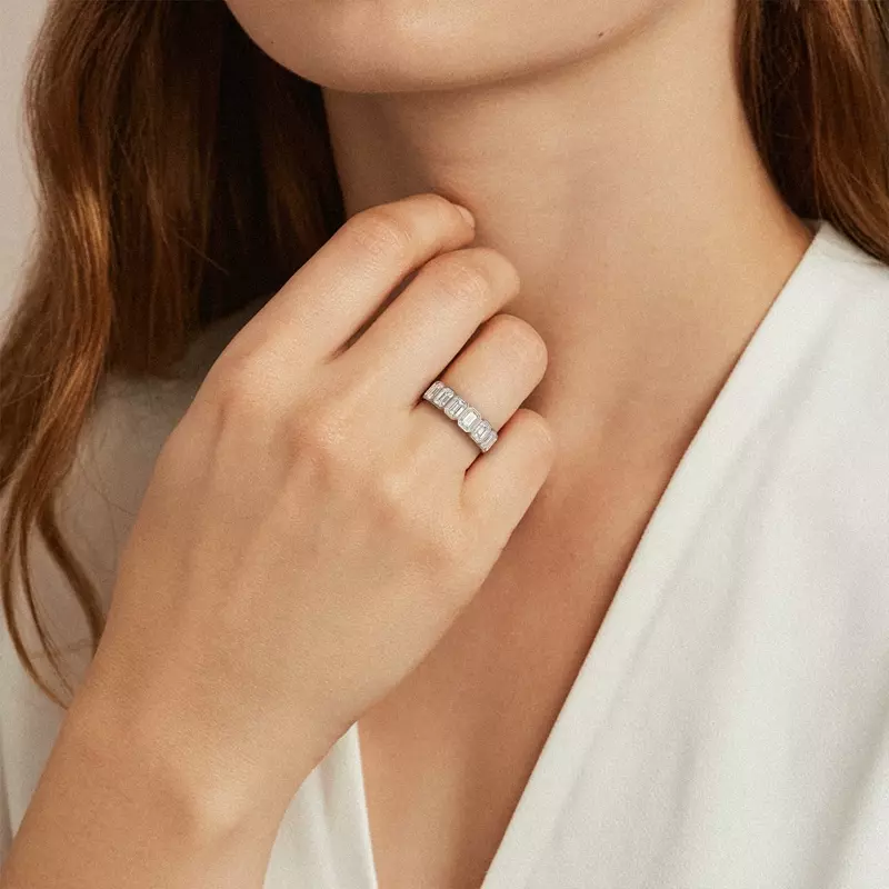 18K Yellow Gold Emerald-Cut Bezel Diamond Half Eternity Ring (2ct. tw.)