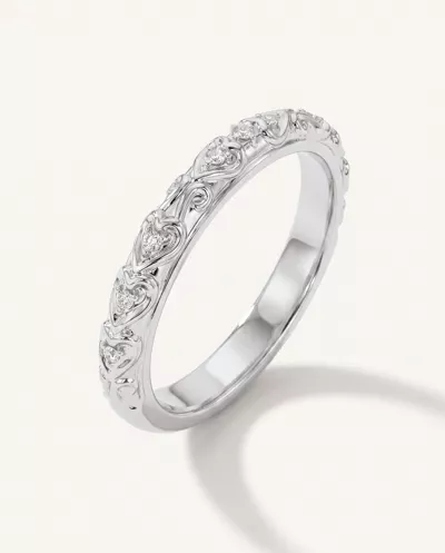Kathryn Lab Pavé Heart Scroll Band