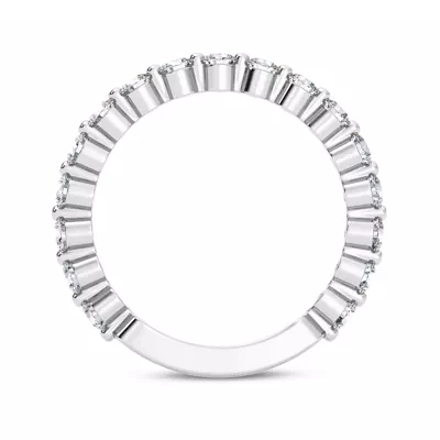 Signature Hearts & Arrows Shared Prong Lab Band (3/4ct. tw.)