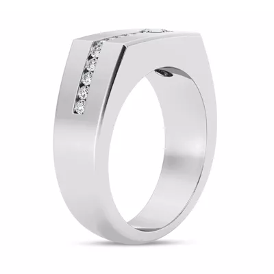 Angled Pavé Diamond Band (7.5mm)
