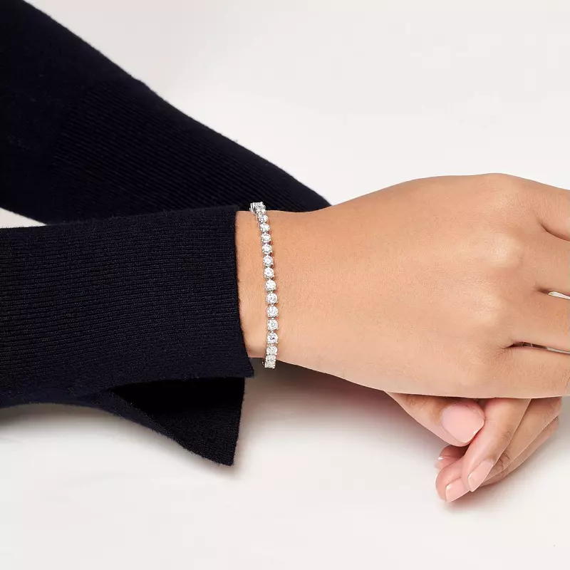 14K Yellow Gold Three-Prong Diamond Tennis Bracelet (6 ct. tw.)