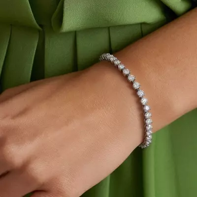 Three-Prong Diamond Tennis Bracelet (9 ct. tw.) - 7.5 In.
