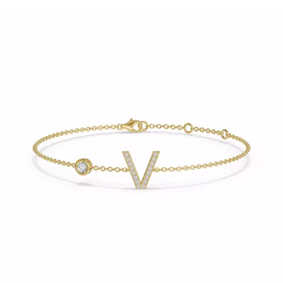 Bezel Lab Diamond Pavé Initial Bracelet - V