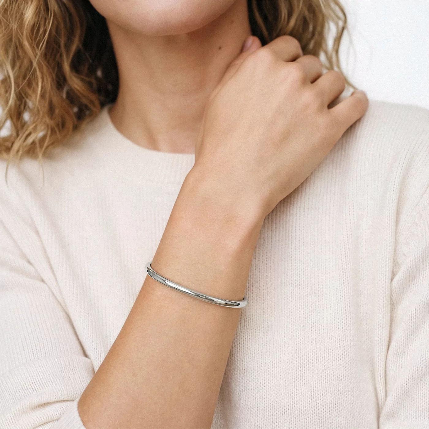 The Circle That Stays Silver Engagement Ring