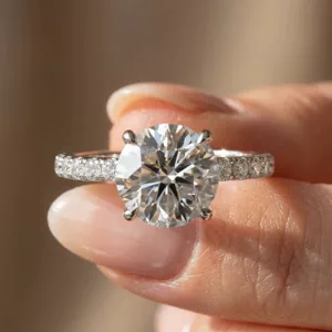Video of Bellora Pavé Hidden Halo Engagement Ring (2mm)