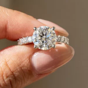 Video of Jules Classic Diamond Engagement Ring (1.33ct. tw.)